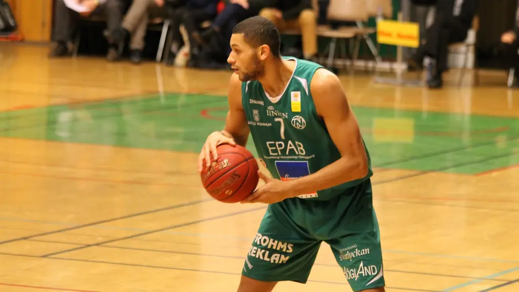 Austin Barnes i Nässjö Basket.