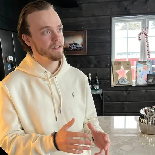 Oliver Solberg hemma i Mitanderfors.