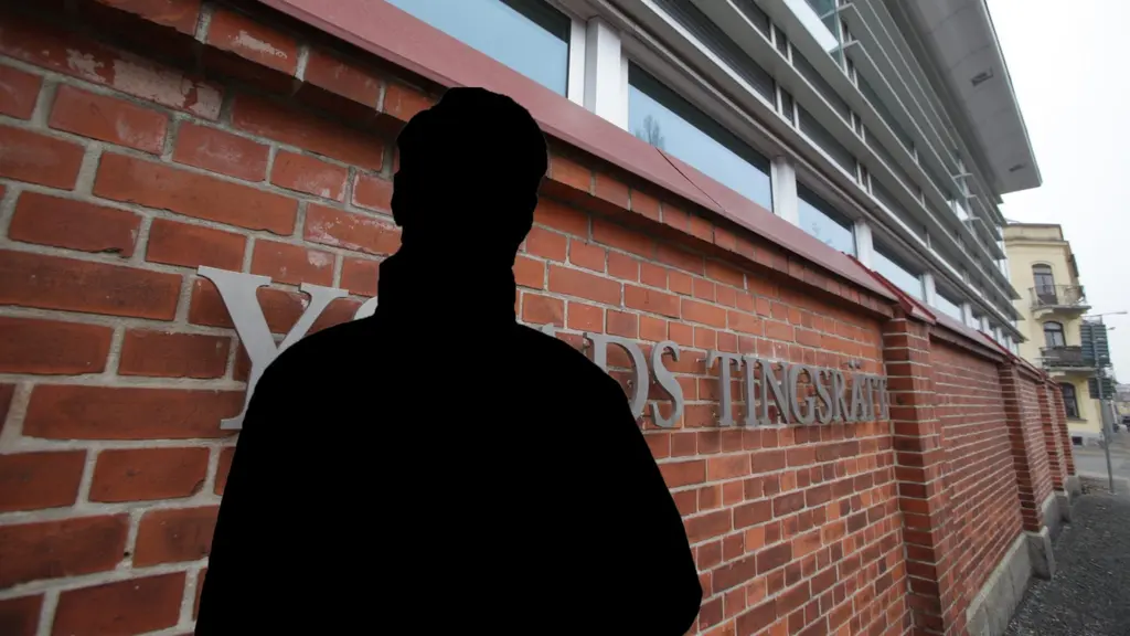 Silhuett framför Ystads tingsrätt