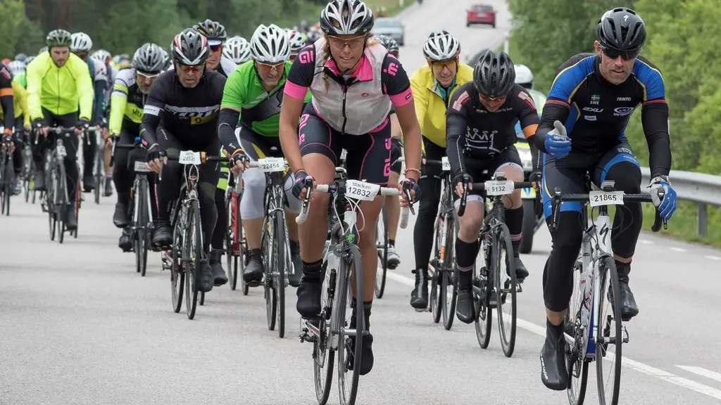 Cyklister utanför Karlsborg under Vätternrundan 2016.