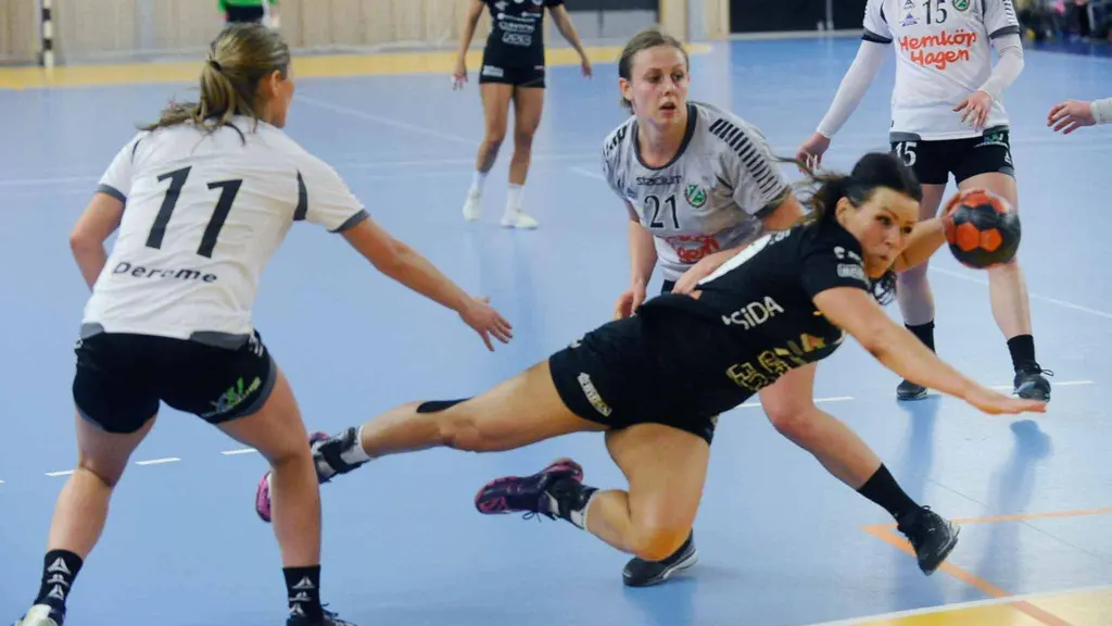 Boden Handbolls Carin Bergdahl mot Önnered.