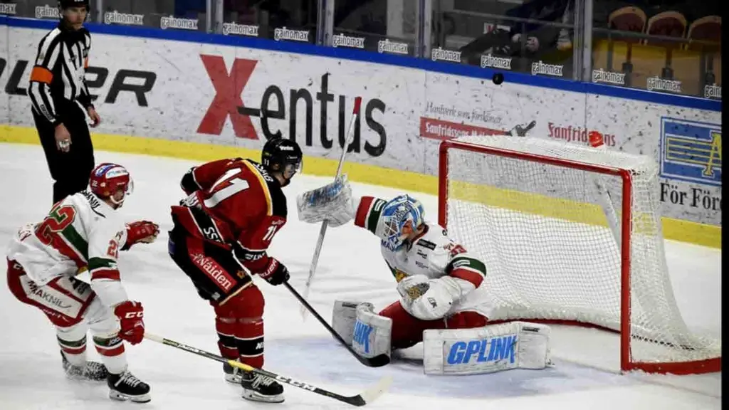 Luleå Hockeys Petter Emanuelsson mot Mora i SHL