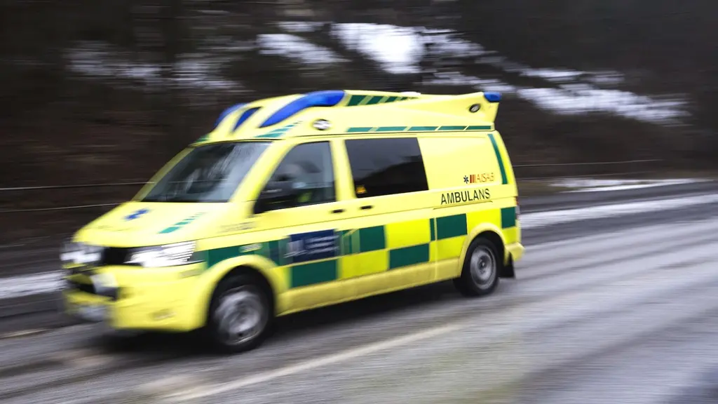 Ambulans på utryckning. Foto: TT
