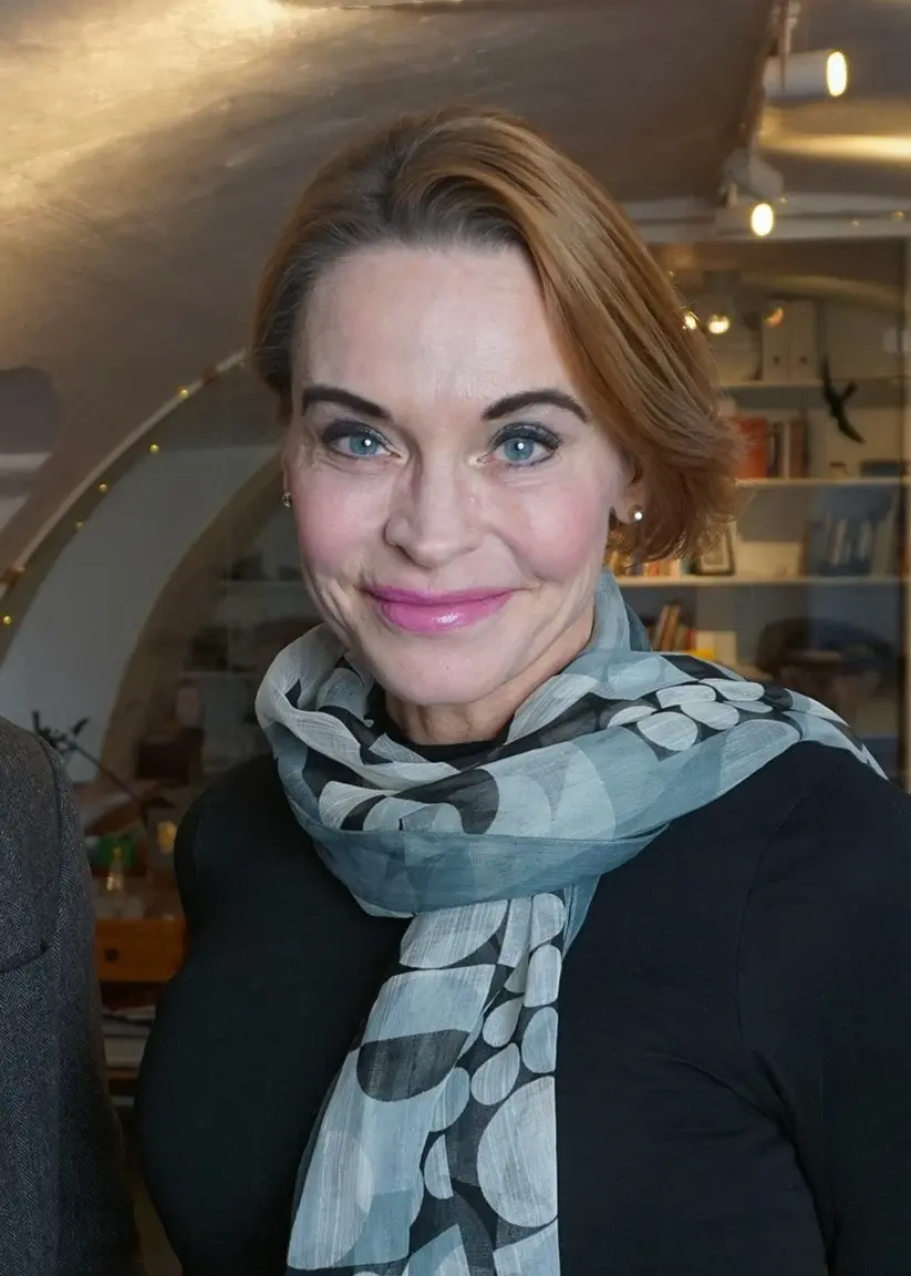 Martin Wicklin, Söndagsintervjuns programledare, med gästen Maria Strömme, professor i nanoteknologi.