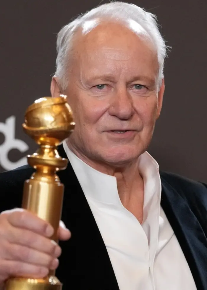 Stellan Skarsgård med Golden Globe-statyetten